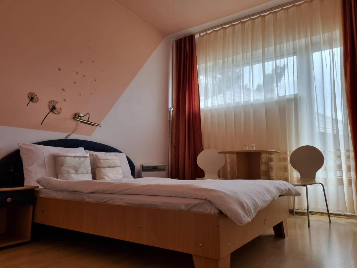 Randunica Hotel Valiug Luaran gambar