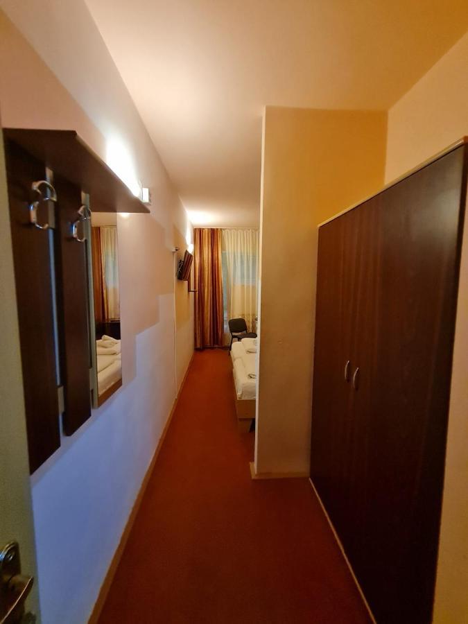 Randunica Hotel Valiug Bilik gambar